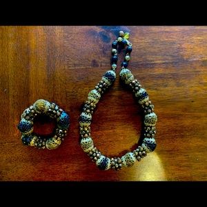 Vintage womens necklace and bracelet